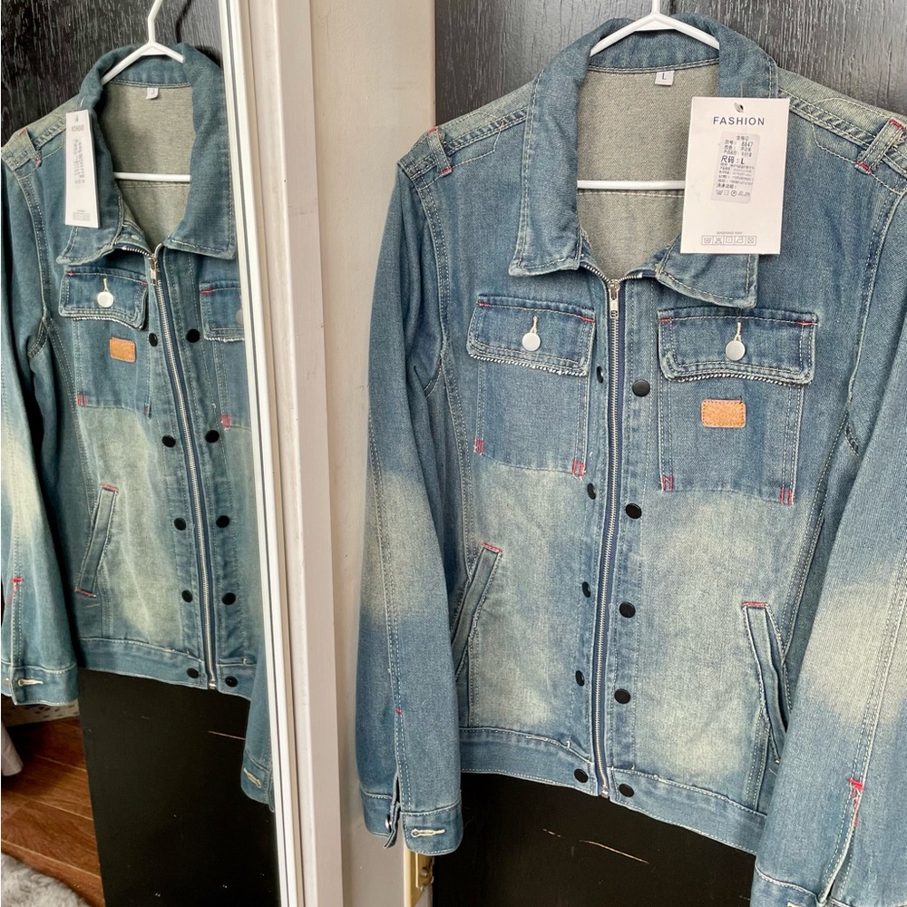 🆕 Classic Blue Denim Jacket with Button Accents, Unisex